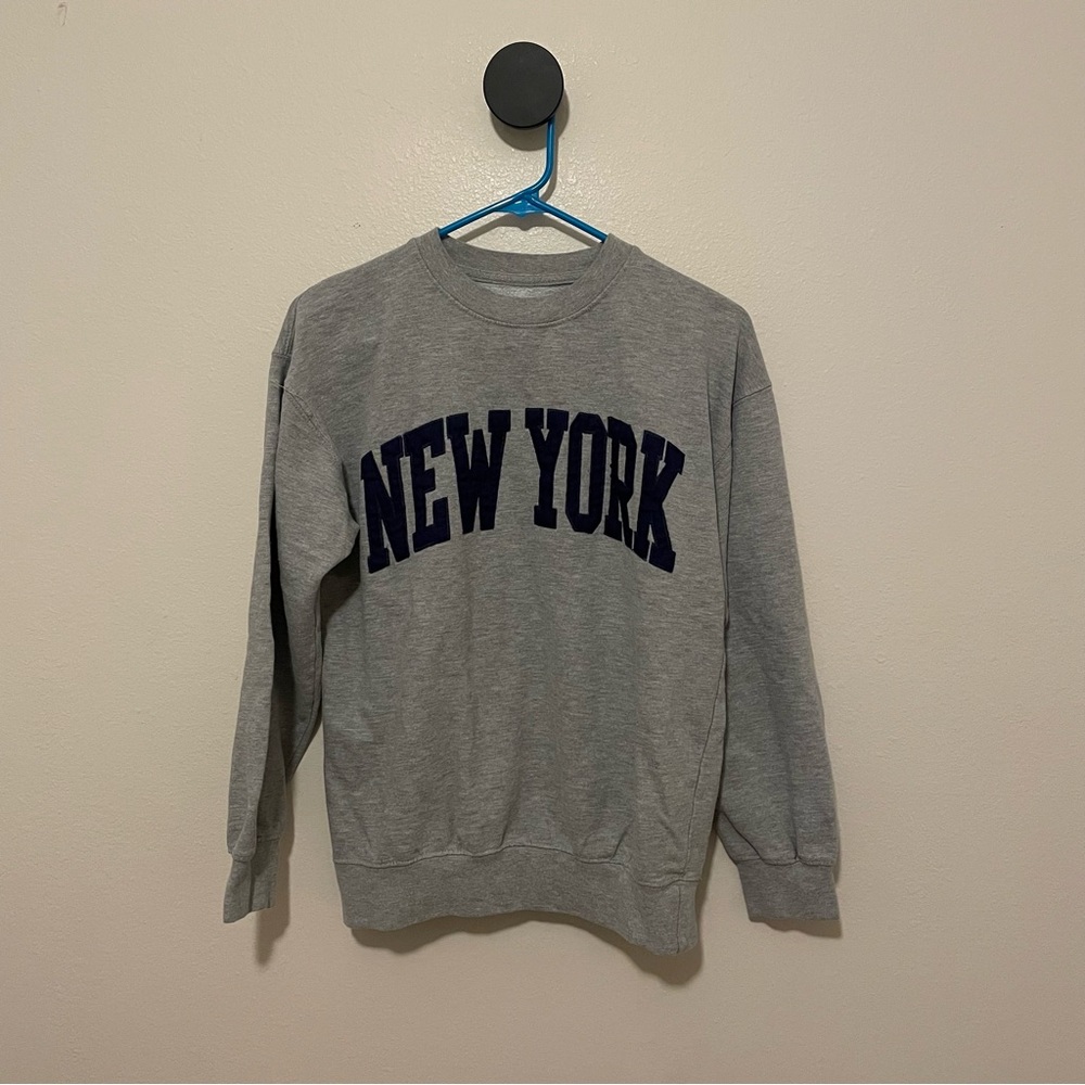 New York Popular Grey Sweatshirt with Navy Blue Words Size Small
